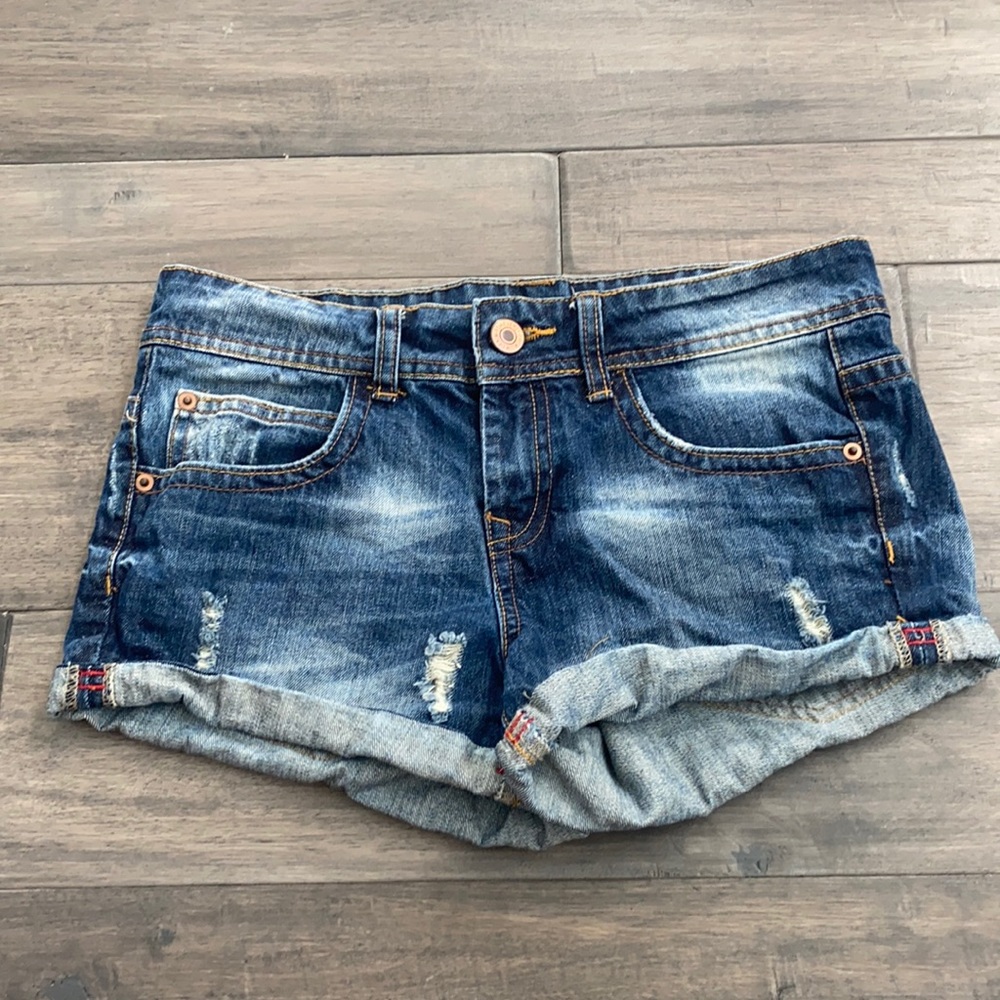 Forever 21‎ Premium Denim Cuffed Hem Jean Shorts Size 25